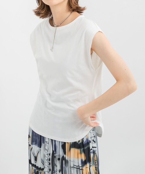 KBF(ケイビーエフ)の「フレンチスリーブTシャツ(Tシャツ/カットソー・レディース・ブラック/オフホワイト/グレー系その他/グリーン系その他・ONE)」の2枚目の写真