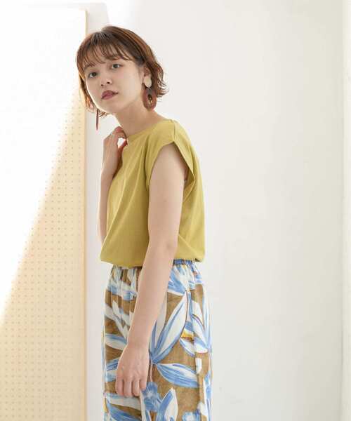 KBF(ケイビーエフ)の「フレンチスリーブTシャツ(Tシャツ/カットソー・レディース・ブラック/オフホワイト/グレー系その他/グリーン系その他・ONE)」の8枚目の写真