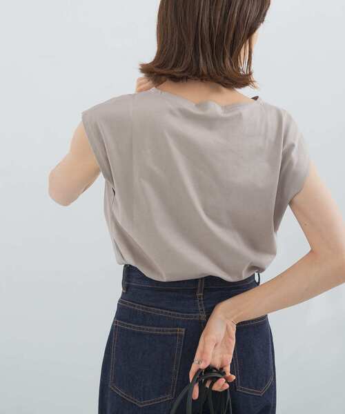 KBF(ケイビーエフ)の「フレンチスリーブTシャツ(Tシャツ/カットソー・レディース・ブラック/オフホワイト/グレー系その他/グリーン系その他・ONE)」の17枚目の写真