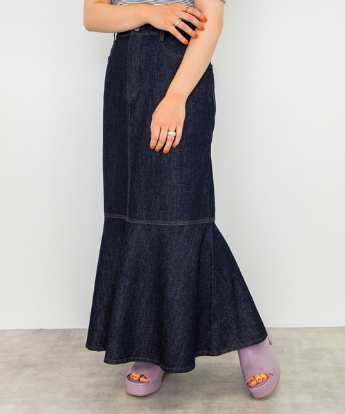 w closet（ダブルクローゼット）の「デニムマーメイドスカート（デニムスカート・レディース・ネイビー/キナリ/ケミカルウォッシュ・FREE）」の19枚目の写真