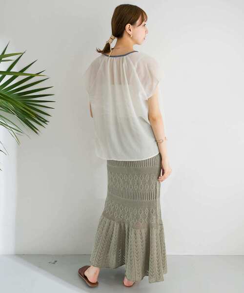 ITEMS URBANRESEARCH(アイテムズ アーバンリサーチ)の「シシュウフレンチスリーブブラウス(シャツ/ブラウス・レディース・オフホワイト/ブラック・FREE)」の6枚目の写真