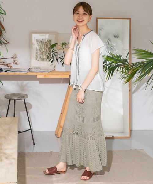 ITEMS URBANRESEARCH(アイテムズ アーバンリサーチ)の「シシュウフレンチスリーブブラウス(シャツ/ブラウス・レディース・オフホワイト/ブラック・FREE)」の9枚目の写真