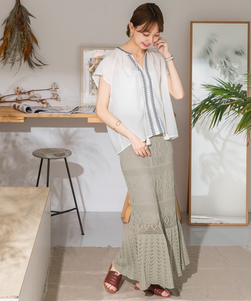 ITEMS URBANRESEARCH(アイテムズ アーバンリサーチ)の「シシュウフレンチスリーブブラウス(シャツ/ブラウス・レディース・オフホワイト/ブラック・FREE)」の10枚目の写真