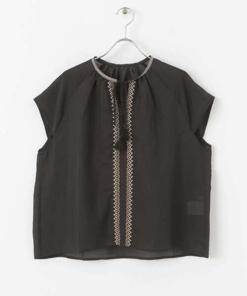 ITEMS URBANRESEARCH(アイテムズ アーバンリサーチ)の「シシュウフレンチスリーブブラウス(シャツ/ブラウス・レディース・オフホワイト/ブラック・FREE)」の19枚目の写真