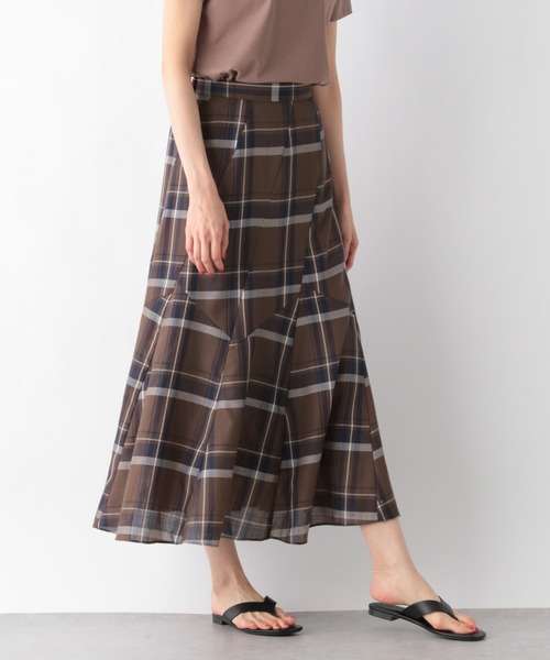 GLOBAL WORK（グローバルワーク）の「チェックフレアスカート/956240（スカート・レディース・グレイッシュベージュ/ブラウン・LARGE/MEDIUM）」の4枚目の写真