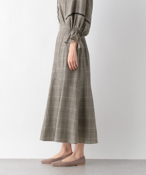 GLOBAL WORK（グローバルワーク）の「チェックフレアスカート/956240（スカート・レディース・グレイッシュベージュ/ブラウン・LARGE/MEDIUM）」の8枚目の写真