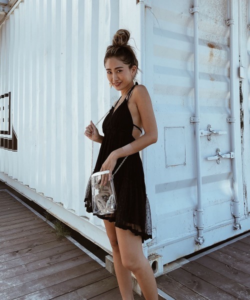 esutoreja（エストレジャ）の「ホルターネックギャザーミニワンピース（ワンピース・レディース・パープル/オフホワイト/ブラック・FREE）」の5枚目の写真