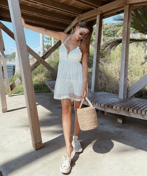 esutoreja（エストレジャ）の「ホルターネックギャザーミニワンピース（ワンピース・レディース・パープル/オフホワイト/ブラック・FREE）」の15枚目の写真