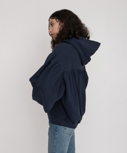 Levi's(リーバイス)の「LEVI'S(R) MADE & CRAFTED(R) SHIRRING フーディー(パーカー・レディース・ブルー・S/M/XS)」の9枚目の写真