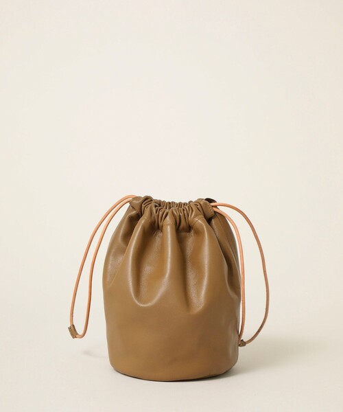 JANE SMITH / JOHN SMITH（ジェーンスミスジョンスミス）の「【JANE SMITH(ジェーンスミス)】レザードローストリングバッグ 21WBG-#944S/レザー巾着（ハンドバッグ・レディース・キャメル/ブラック・0）」の8枚目の写真