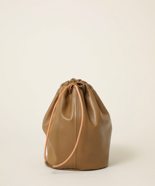 JANE SMITH / JOHN SMITH（ジェーンスミスジョンスミス）の「【JANE SMITH(ジェーンスミス)】レザードローストリングバッグ 21WBG-#944S/レザー巾着（ハンドバッグ・レディース・キャメル/ブラック・0）」の9枚目の写真