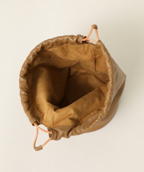 JANE SMITH / JOHN SMITH（ジェーンスミスジョンスミス）の「【JANE SMITH(ジェーンスミス)】レザードローストリングバッグ 21WBG-#944S/レザー巾着（ハンドバッグ・レディース・キャメル/ブラック・0）」の12枚目の写真