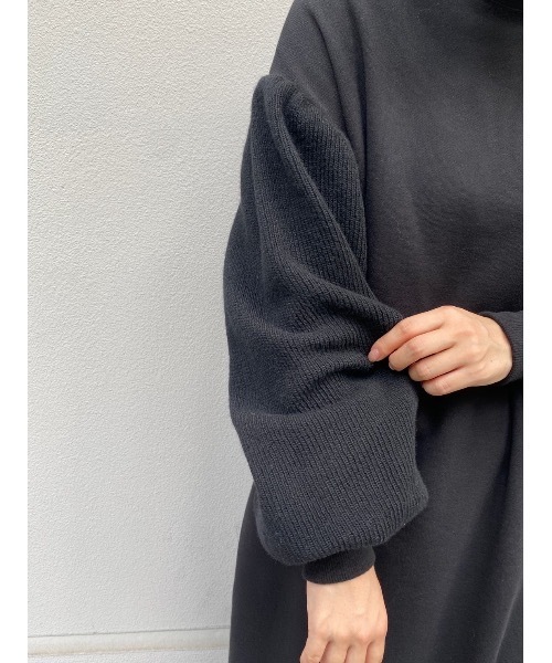 BEARDSLEY（ビアズリー）の「ボリューム袖裏毛ワンピース（ワンピース・レディース・ブラック/グレー・FREE）」の20枚目の写真