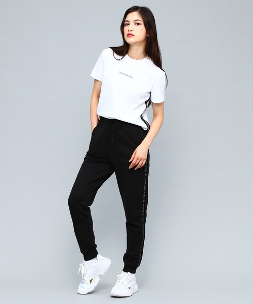 Calvin Klein Jeans(カルヴァンクラインジーンズ)の「AS ロゴ トリム ジョガー パンツ(スウェットパンツ・レディース・ブラック・M/XS/S)」の7枚目の写真