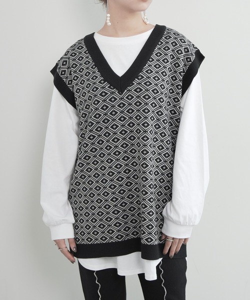 Lull（ルル）の「【Lull / ルル】セットアップ対応 / ジオメトリック柄ニットベスト（ベスト・レディース・ブラック/ベージュ/グリーン・ONESIZE）」の2枚目の写真