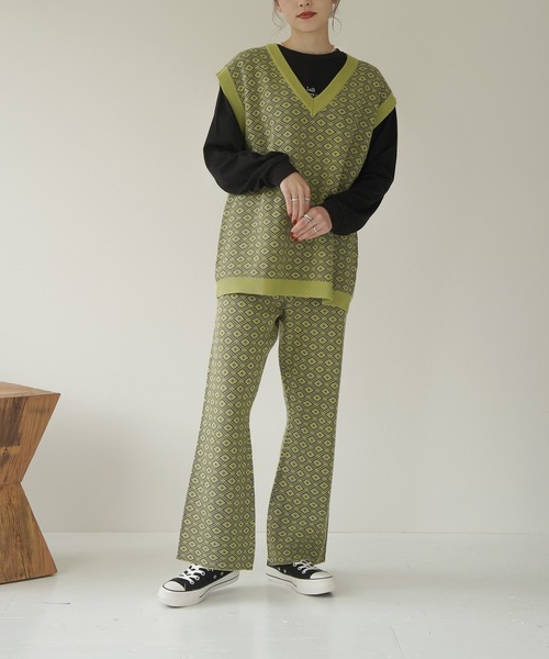 Lull（ルル）の「【Lull / ルル】セットアップ対応 / ジオメトリック柄ニットベスト（ベスト・レディース・ブラック/ベージュ/グリーン・ONESIZE）」の7枚目の写真