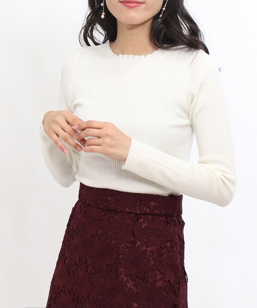 TRUDEA(トルディア)の「スカラップビジュー使い リブニットプルオーバー(ニット/セーター・レディース・ホワイト/モカ/ベージュ/ネイビー/ラベンダー・MEDIUM/LARGE)」の10枚目の写真