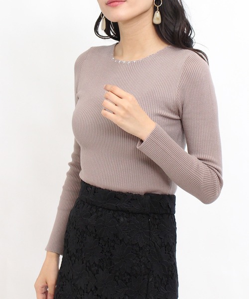 TRUDEA(トルディア)の「スカラップビジュー使い リブニットプルオーバー(ニット/セーター・レディース・ホワイト/モカ/ベージュ/ネイビー/ラベンダー・MEDIUM/LARGE)」の20枚目の写真