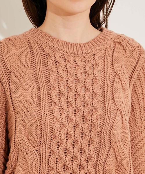 vis-`a-vis（ビサビ）の「【WEB限定】ボリュームたっぷり。ケーブルミドルゲージニットプルオーバー（ニット/セーター・レディース・ホワイト/ブラック/ベージュ系その他/イエロー系その他/オレンジ系その他/ラベンダー/レッド・FREE）」の21枚目の写真