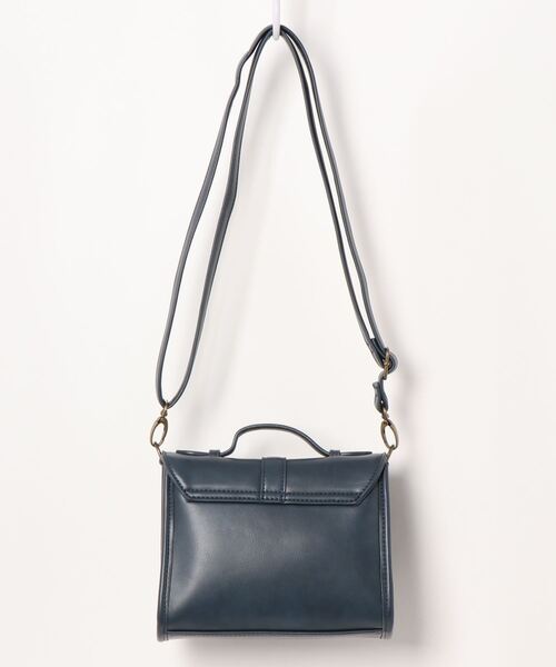 axes femme（アクシーズファム）の「フラップ刺繍スクエアバッグ（ショルダーバッグ・レディース・ワイン/ネイビー/カーキ・MEDIUM）」の4枚目の写真