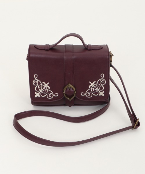 axes femme（アクシーズファム）の「フラップ刺繍スクエアバッグ（ショルダーバッグ・レディース・ワイン/ネイビー/カーキ・MEDIUM）」の13枚目の写真