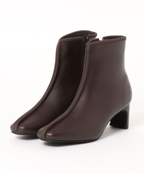 Fabby fabby（ファビィーファビィー）の「パイピングセットバックヒールショートブーツ（ブーツ・レディース・ブラウン/ブラック/オフホワイト・MEDIUM/SMALL/LARGE）」の18枚目の写真