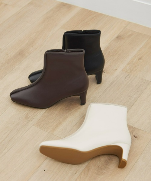 Fabby fabby（ファビィーファビィー）の「パイピングセットバックヒールショートブーツ（ブーツ・レディース・ブラウン/ブラック/オフホワイト・MEDIUM/SMALL/LARGE）」の17枚目の写真