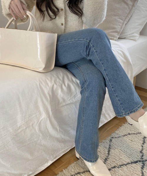 mood for a day（ムードフォーアデイ）の「washing boots cut denim / ウォッシングブーツカットデニム（デニムパンツ・レディース・ケミカルウォッシュ・SMALL/MEDIUM）」の4枚目の写真