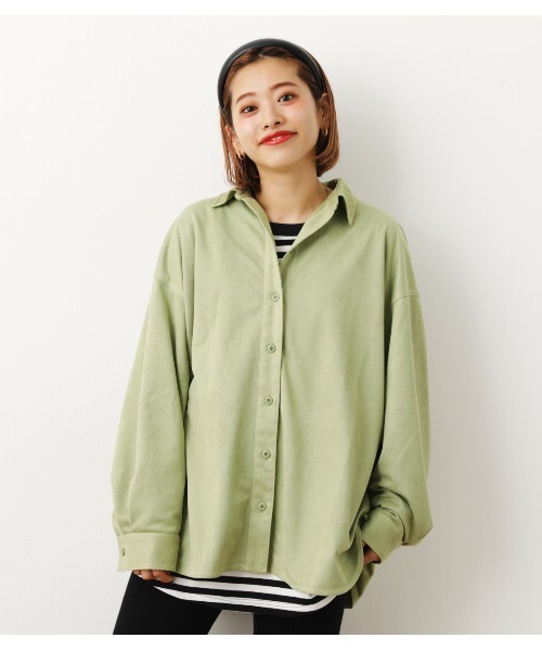 RODEO CROWNS WIDE BOWL(ロデオクラウンズワイドボウル)の「FAUX SUEDE ビッグシャツ(シャツ/ブラウス・レディース・ブラウン/ライトグリーン/ベージュ・FREE)」の3枚目の写真