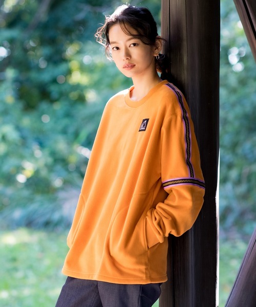 NEW BALANCE(ニューバランス)の「NB AT フリースクルー(スウェット・メンズ・ブラック/オレンジ系・LARGE/X-LARGE/MEDIUM/XX-LARGE/SMALL)」の2枚目の写真