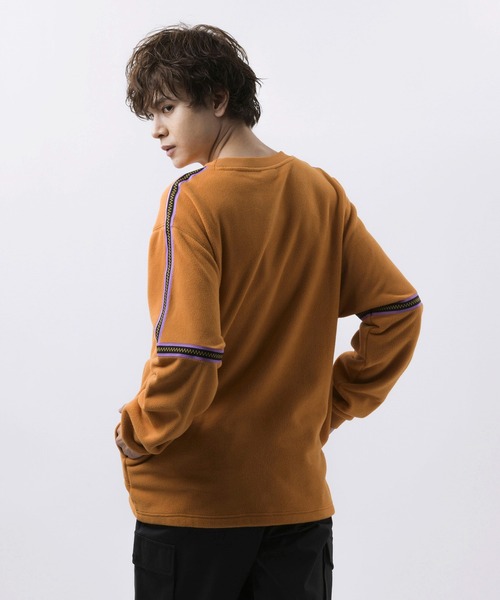 NEW BALANCE(ニューバランス)の「NB AT フリースクルー(スウェット・メンズ・ブラック/オレンジ系・LARGE/X-LARGE/MEDIUM/XX-LARGE/SMALL)」の10枚目の写真