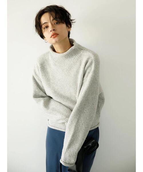 koe（コエ）の「クロップドボリュームニットプルオーバー*（ニット/セーター・レディース・グレー/ベージュ/イエロー・FREE）」の5枚目の写真