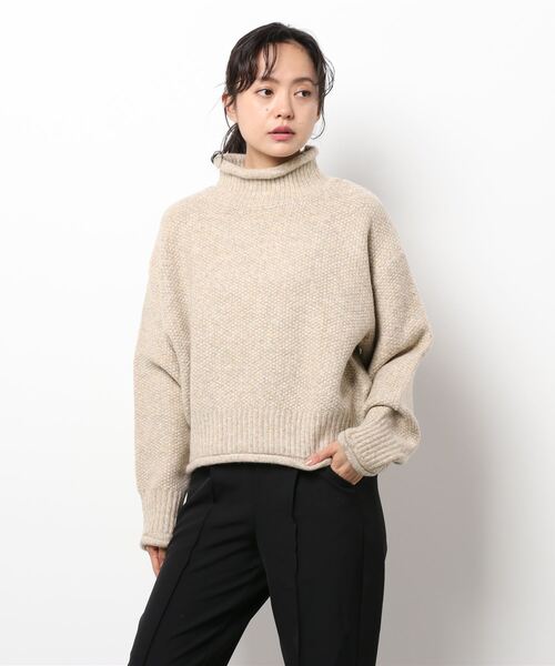 koe（コエ）の「クロップドボリュームニットプルオーバー*（ニット/セーター・レディース・グレー/ベージュ/イエロー・FREE）」の6枚目の写真