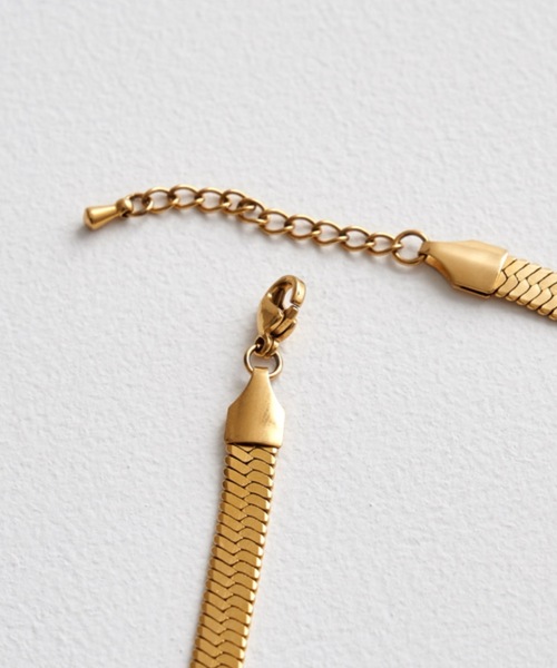 muku（ムク）の「金属アレルギー対応 5ｍｍスネークネックレス / サージカルステンレス（ネックレス・レディース・ゴールド/シルバー・45cm）」の8枚目の写真