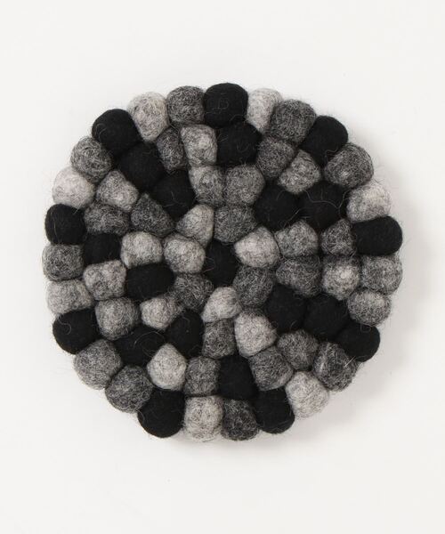 sarasa design（サラサデザイン）の「b2c マーブルフェルト ドット コースター（グラス/マグカップ/タンブラー・レディース・チャコールグレー/ライトグレー・ONESIZE）」の5枚目の写真