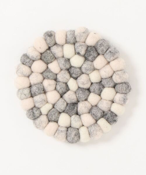 sarasa design（サラサデザイン）の「b2c マーブルフェルト ドット コースター（グラス/マグカップ/タンブラー・レディース・チャコールグレー/ライトグレー・ONESIZE）」の4枚目の写真