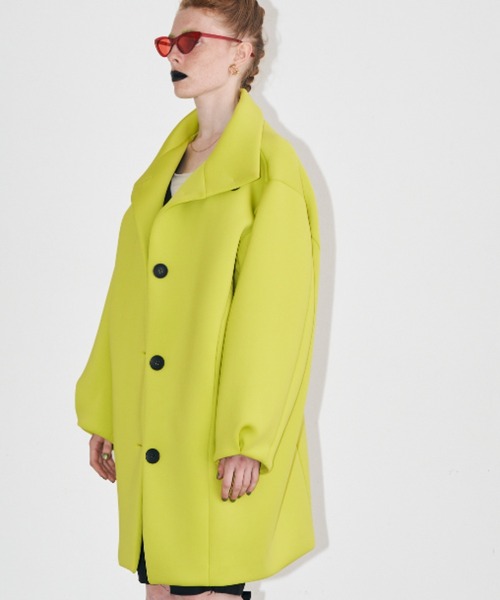 Solace(ソレイス)の「スタンドネックポンチコクーンコート(その他アウター・レディース・ブラック/イエロー・FREE)」の2枚目の写真