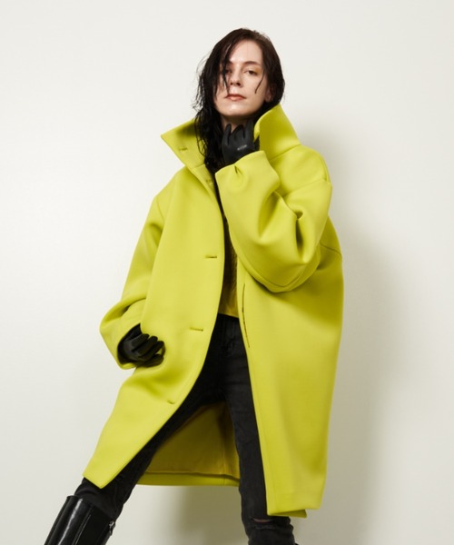 Solace(ソレイス)の「スタンドネックポンチコクーンコート(その他アウター・レディース・ブラック/イエロー・FREE)」の8枚目の写真