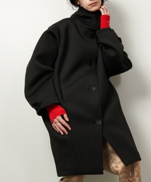 Solace(ソレイス)の「スタンドネックポンチコクーンコート(その他アウター・レディース・ブラック/イエロー・FREE)」の11枚目の写真