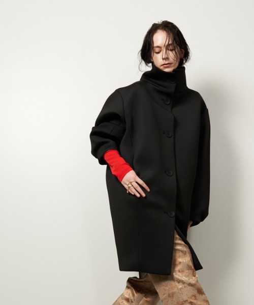 Solace(ソレイス)の「スタンドネックポンチコクーンコート(その他アウター・レディース・ブラック/イエロー・FREE)」の15枚目の写真