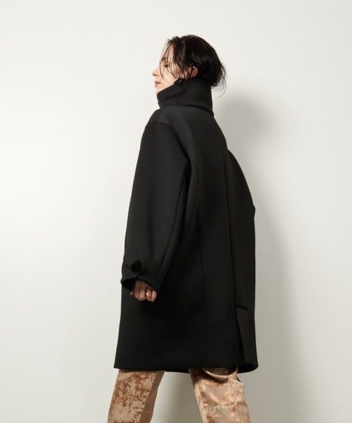 Solace(ソレイス)の「スタンドネックポンチコクーンコート(その他アウター・レディース・ブラック/イエロー・FREE)」の19枚目の写真