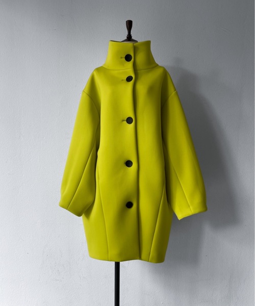 Solace(ソレイス)の「スタンドネックポンチコクーンコート(その他アウター・レディース・ブラック/イエロー・FREE)」の14枚目の写真