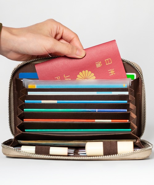 スキミング防止 通帳ケース Gluck（パスポートケース）｜QUEENHEAD（クイーンヘッド）