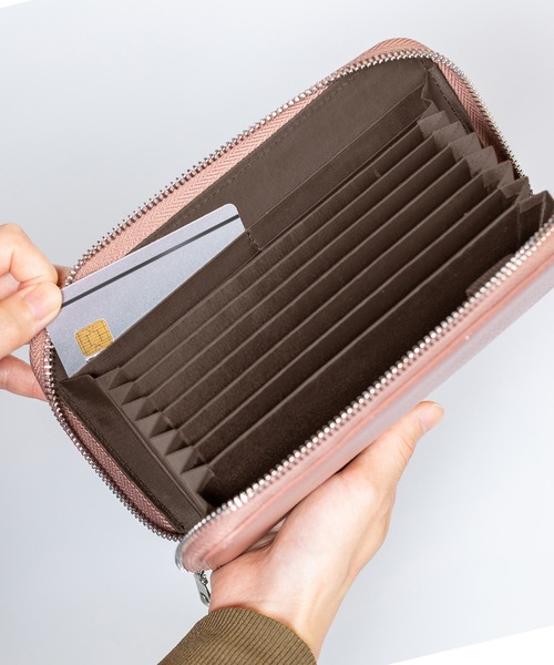 スキミング防止 通帳ケース Gluck（パスポートケース）｜QUEENHEAD（クイーンヘッド）