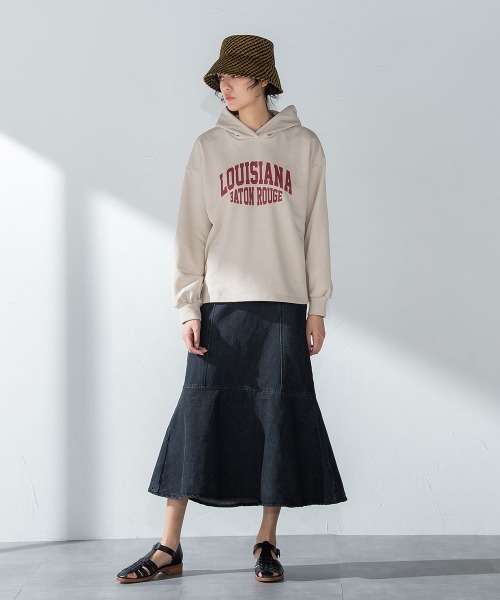 socolla（ソコラ）の「【socolla】カレッジロゴスウェットパーカー（パーカー・レディース・ネイビー/グリーン/ベージュ/グレー・M）」の9枚目の写真