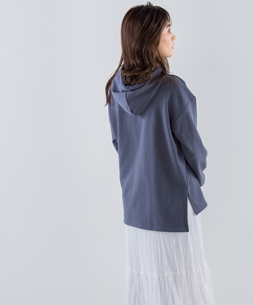 socolla（ソコラ）の「【socolla】カレッジロゴスウェットパーカー（パーカー・レディース・ネイビー/グリーン/ベージュ/グレー・M）」の6枚目の写真