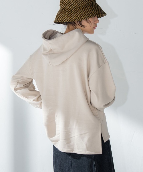 socolla（ソコラ）の「【socolla】カレッジロゴスウェットパーカー（パーカー・レディース・ネイビー/グリーン/ベージュ/グレー・M）」の21枚目の写真