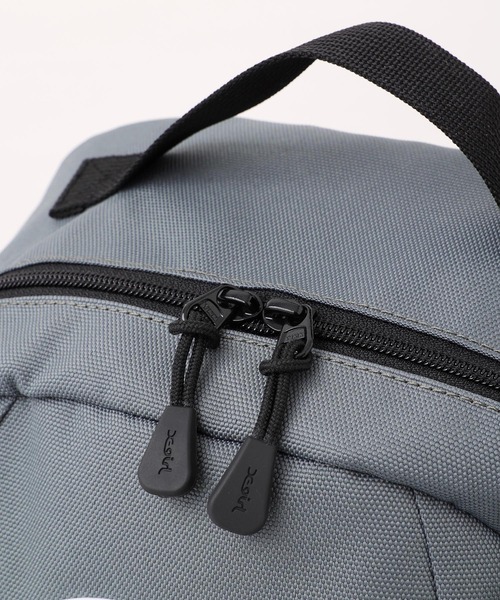 X-girl（エックスガール）の「OVAL LOGO BACKPACK（バックパック/リュック・レディース・ブラック/グレー・ONE SIZE）」の9枚目の写真