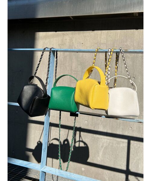 EMODA(エモダ)の「【WEB限定】チェーンショルダータイニーバッグ(ショルダーバッグ・レディース・ホワイト/ブラック/イエロー/グリーン・FREE)」の8枚目の写真