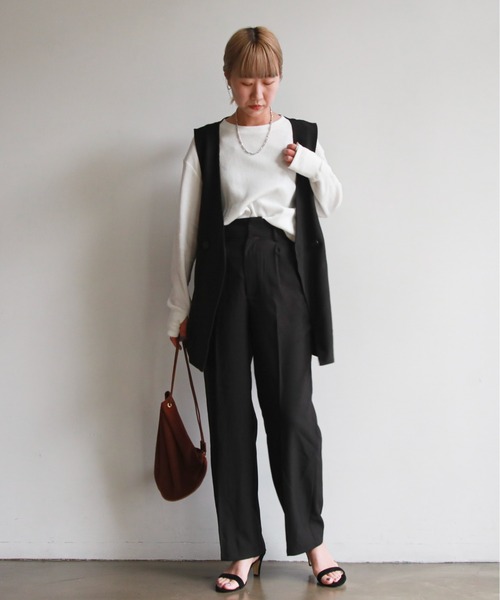 feepur（フェピュール）の「センタープレスワイドベルトカラーパンツ（スラックス・レディース・ブラック/グレー/グリーン系その他/ピンクベージュ/イエロー/アイボリー・MEDIUM/SMALL）」の16枚目の写真